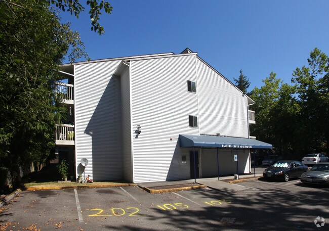 Building Photo - Panther Creek Estates