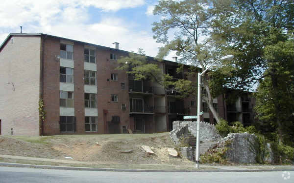 Building Photo - Greenspring Overlook