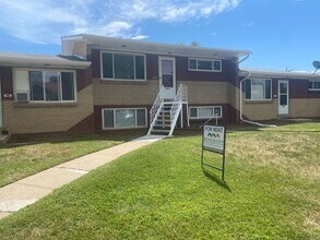 Building Photo - Sloans Lake