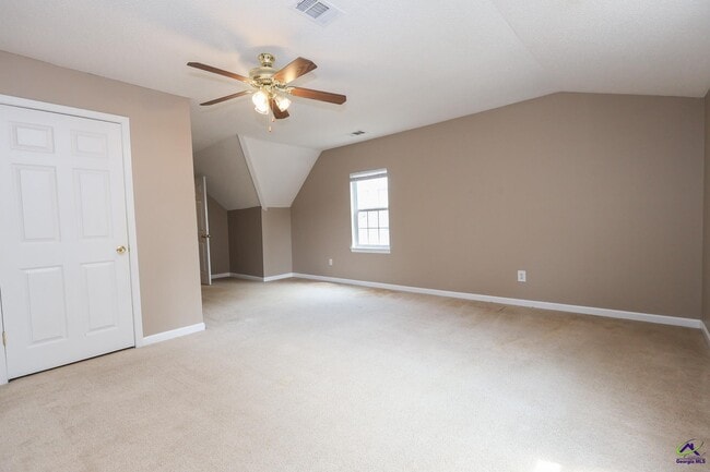 Building Photo - 103 Lions Gate