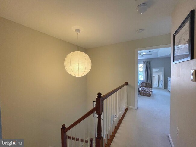 Building Photo - 102 Lounsbury Pl