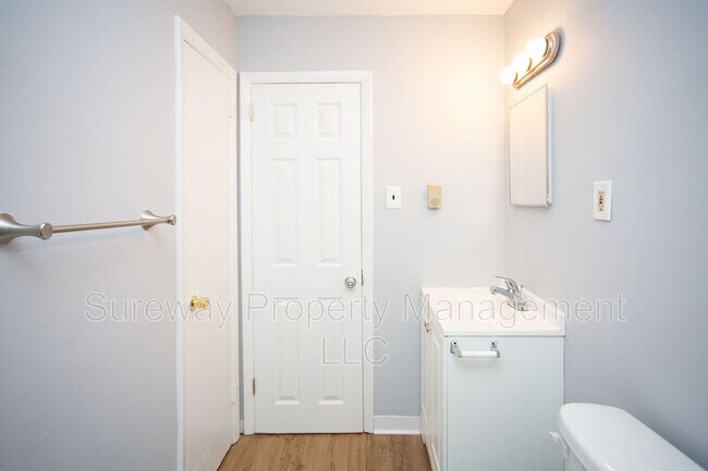 Building Photo - 13 Merion Terrace