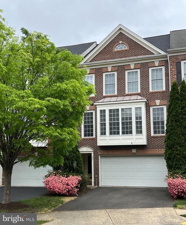 Building Photo - 7531 Grey Goose Way