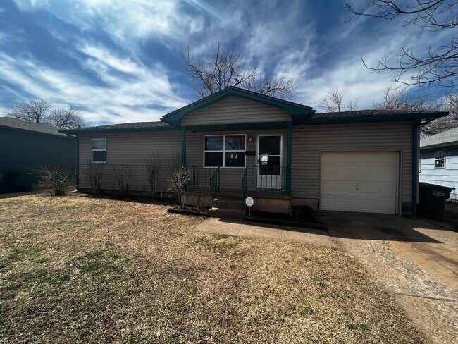 Building Photo - 43 Shirley Ln