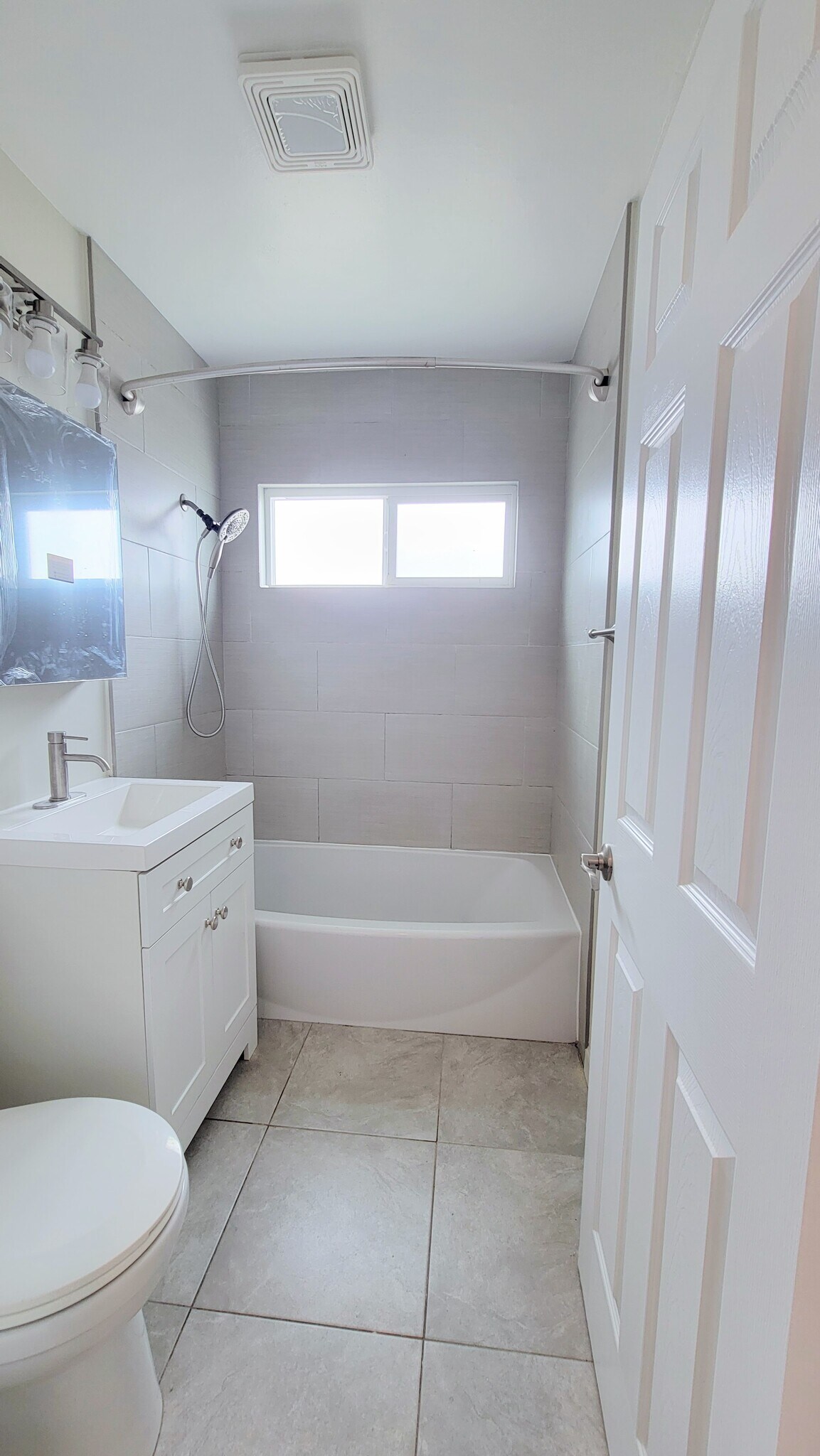 Bathroom pc 1 - 4146 Redondo Beach Blvd
