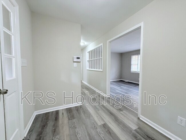 Building Photo - 4717 Willeva Dr