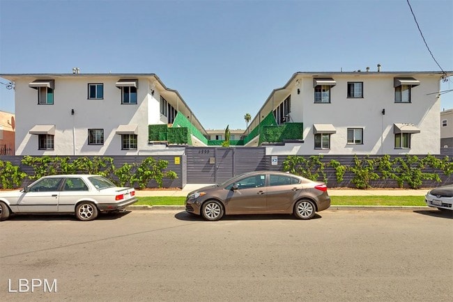 Building Photo - 4233-4239 Burns Ave