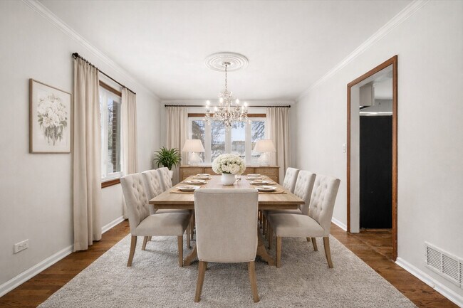 Building Photo - 931 Canterbury Dr