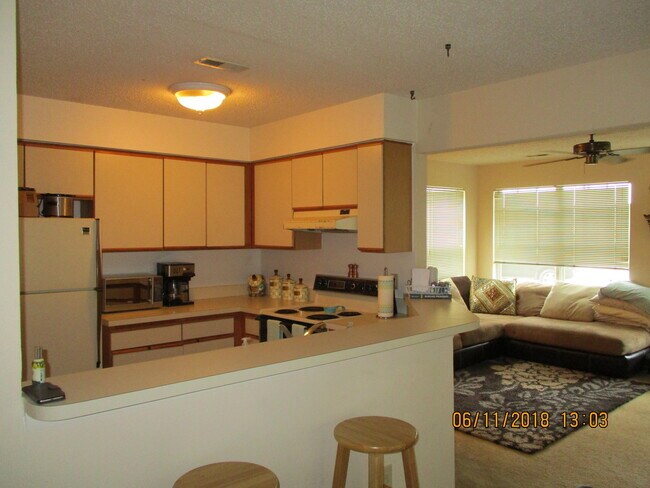 Building Photo - 5000 Thatcher Way
