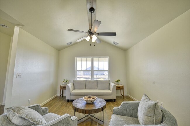 Building Photo - Brand New Home in Washington!