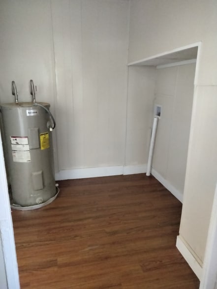 Building Photo - 1021 N 27th St