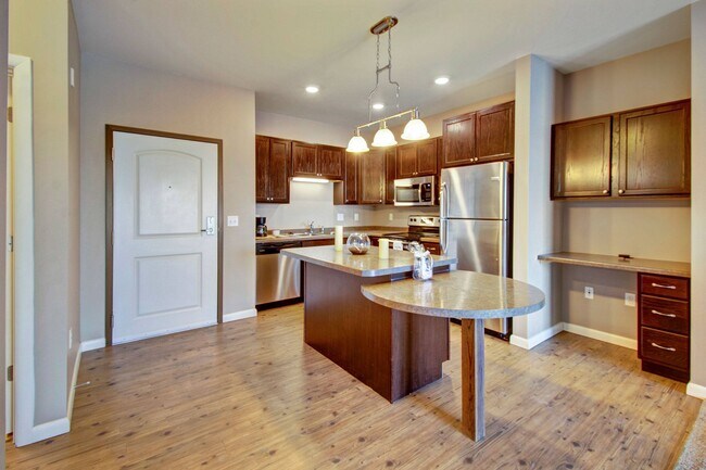 Dakota Commons Kitchen - Dakota Commons Apartment Homes