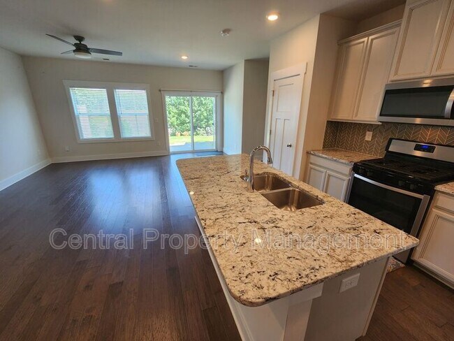 Building Photo - 112 Outback Dr