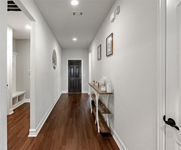 Building Photo - 2507 Linwood Dr