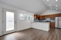 Building Photo - 1311 E 52nd St