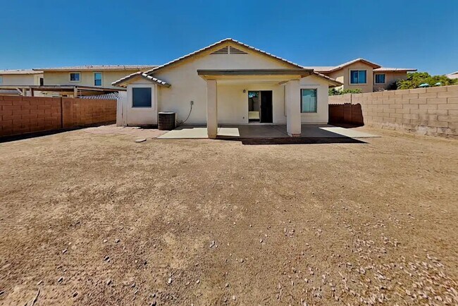 Building Photo - 6861 W Townley Ave
