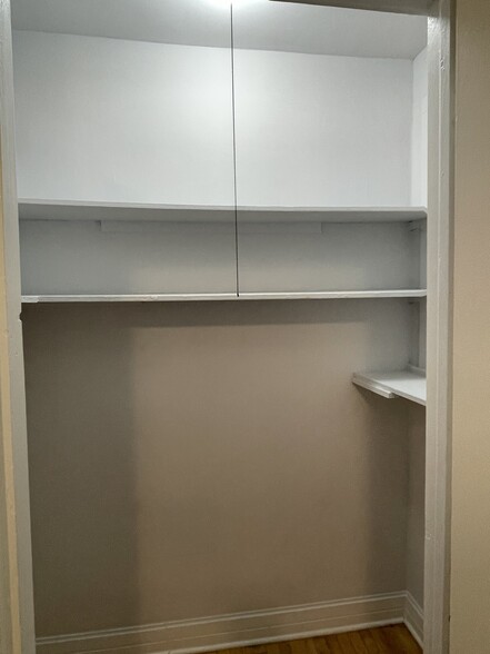 kitchen walk-in pantry - 4700 Lawndale Ave