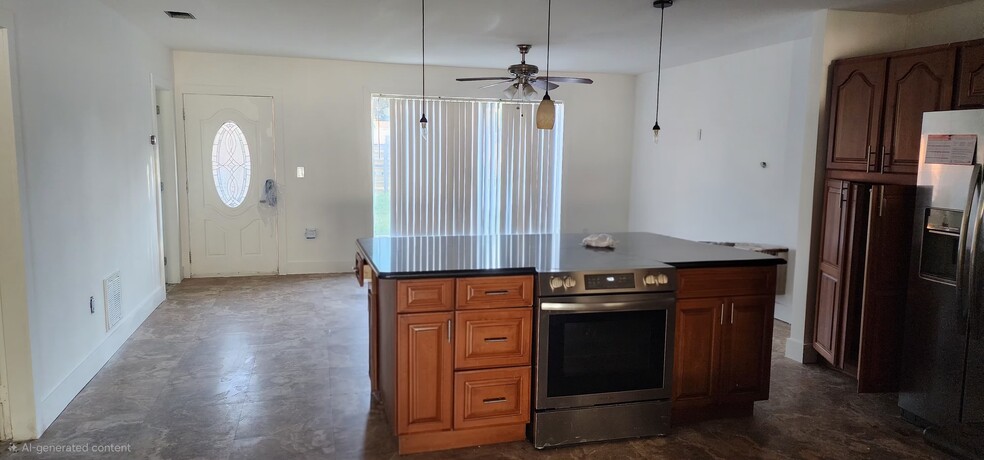 Building Photo - 471 NE 162nd St