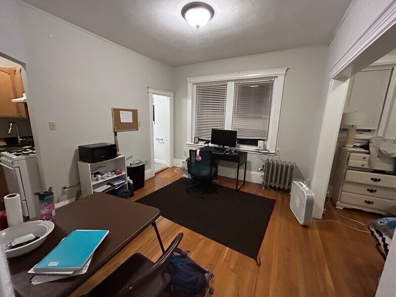 Primary Photo - 45 Hemenway St