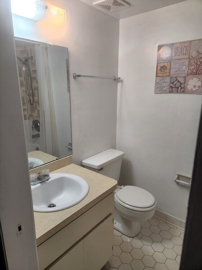 Building Photo - 22523 Westchester Blvd