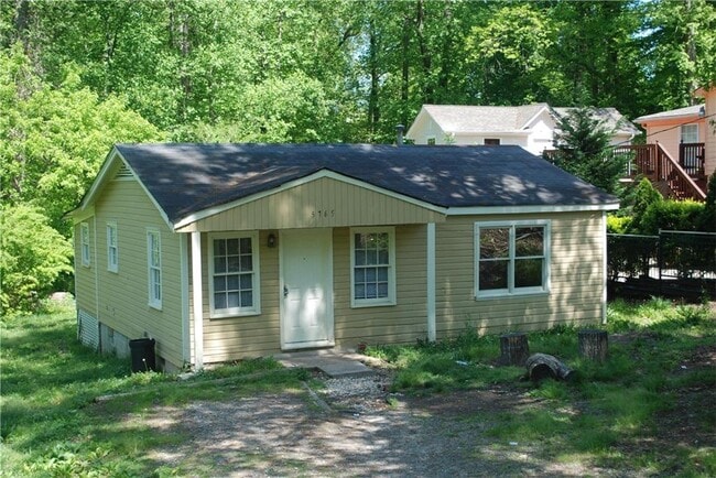 Primary Photo - 5765 Hillside Dr NW