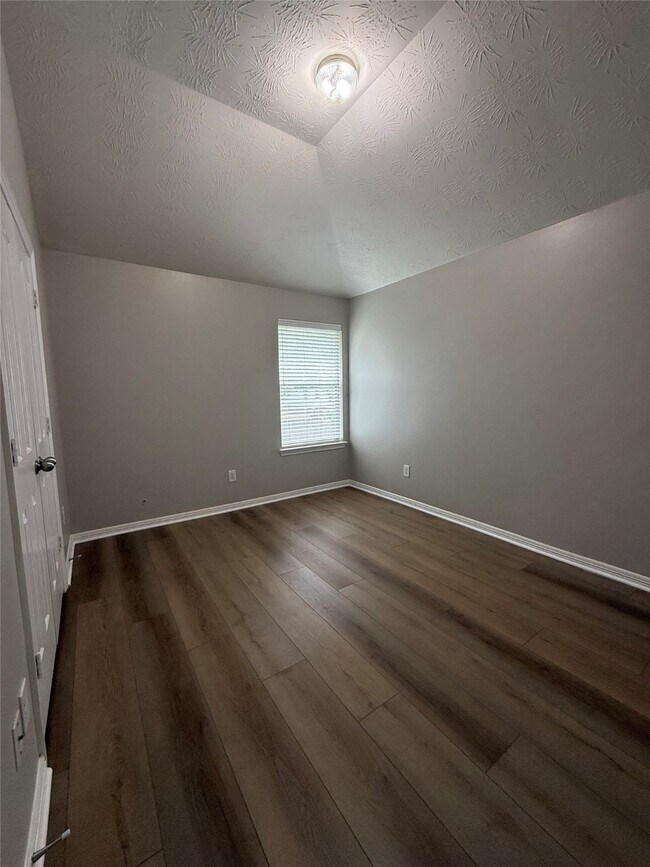 Building Photo - 5726 Rocky Trail Dr