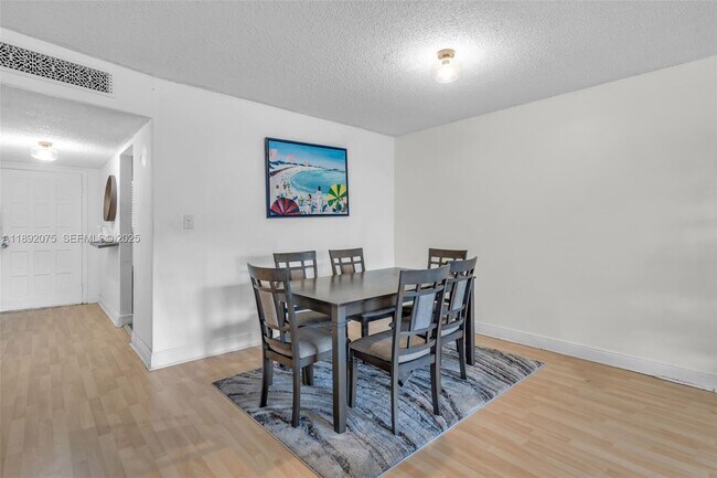 Building Photo - 6100 S Falls Cir Dr