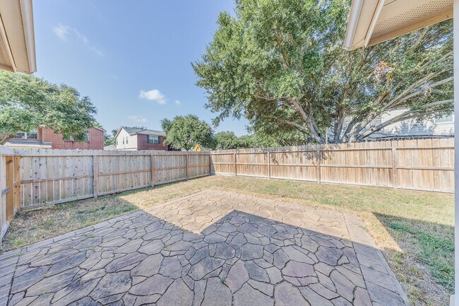 Building Photo - 6503 Warfield Ln