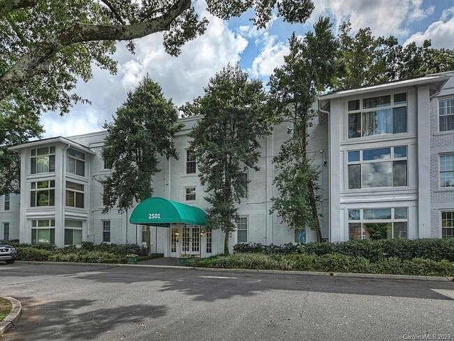 Building Photo - 2501 Roswell Ave