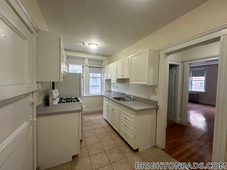 Primary Photo - 131 Washington St