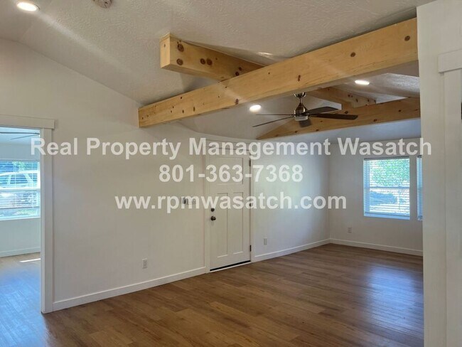 Building Photo - 1388 Country Ln