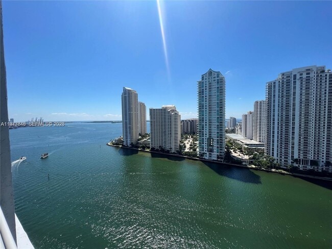 Building Photo - 325 S Biscayne Blvd