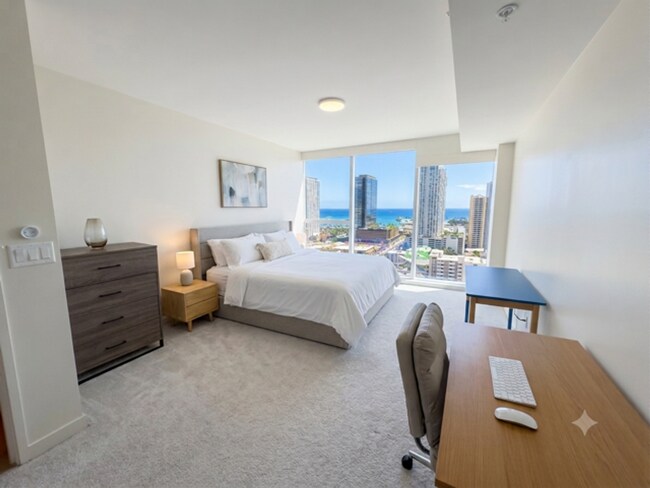 Building Photo - 3 bedroom unit at SYMPHONY HONOLULU!