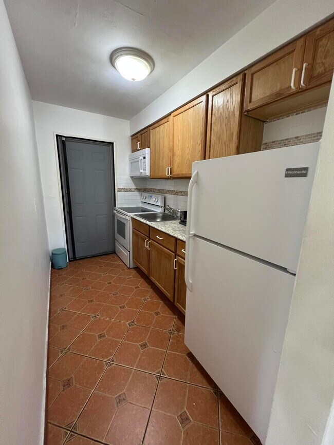 Building Photo - 311 Inlet Way