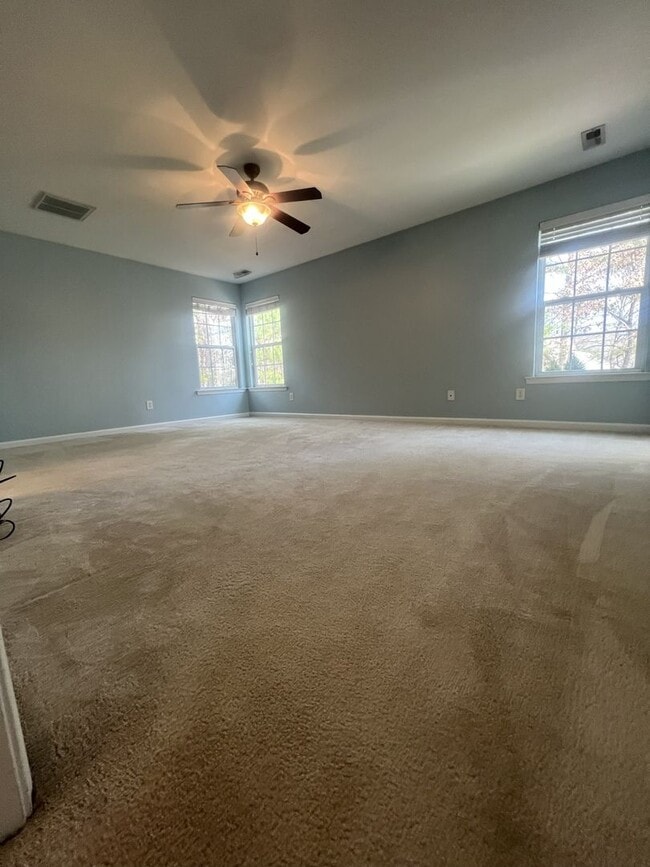 Building Photo - 13600 Warwick Longbay Dr