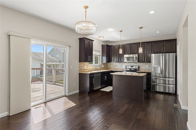 Building Photo - 184 Berry Manor Cir