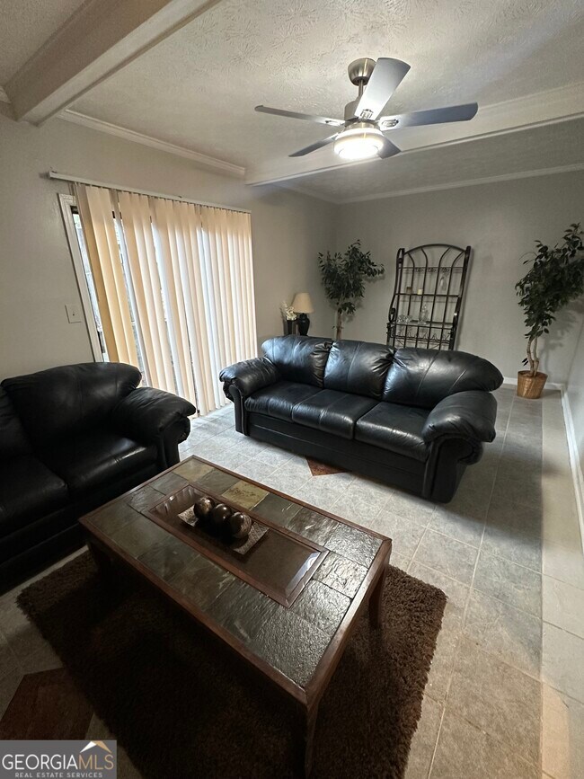 Building Photo - 6429 Woodstone Way