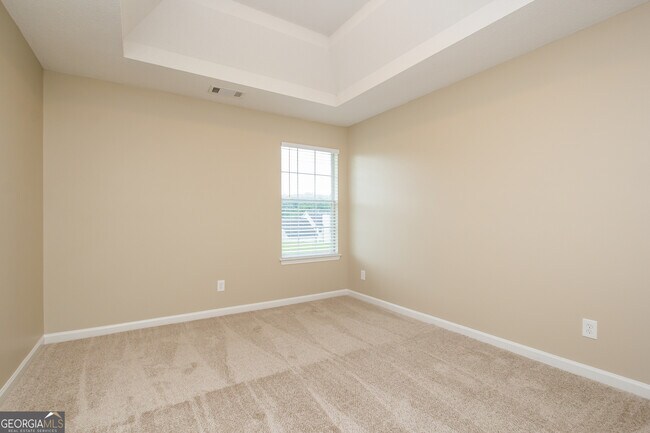 Building Photo - 6792 Foxfire Pl