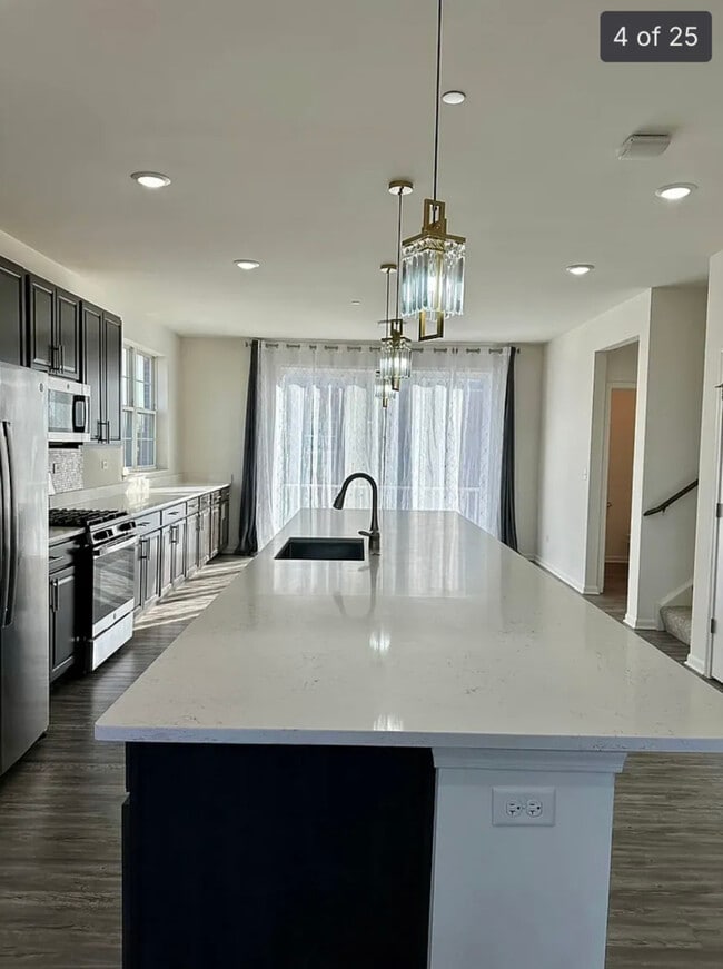 Building Photo - 2949 Reflection Dr