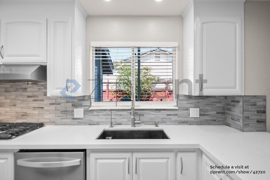Building Photo - 4046 Alvarado St