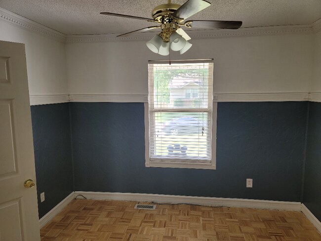 Building Photo - 1163 Colby Dr