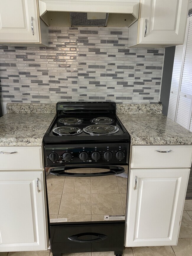 Building Photo - 2120 15th St