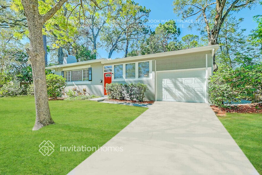 Building Photo - 2459 Mercer Cir S