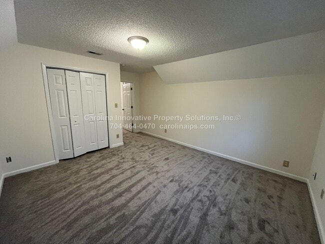 Building Photo - 4535 Dawnwood Dr