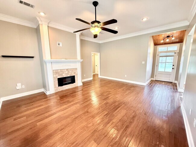 Building Photo - 12483 Fairhope Way