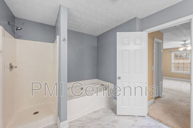 Building Photo - 152 Tara Commons Dr