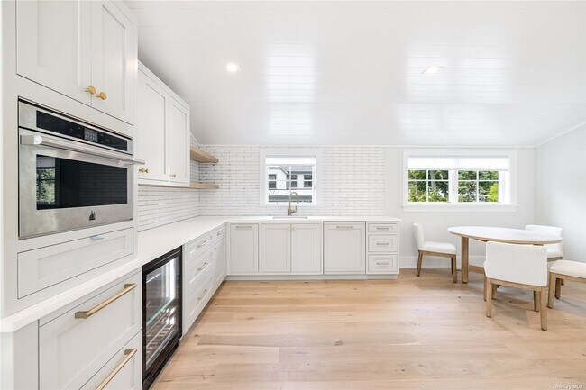 Building Photo - 23 Bayview Rd