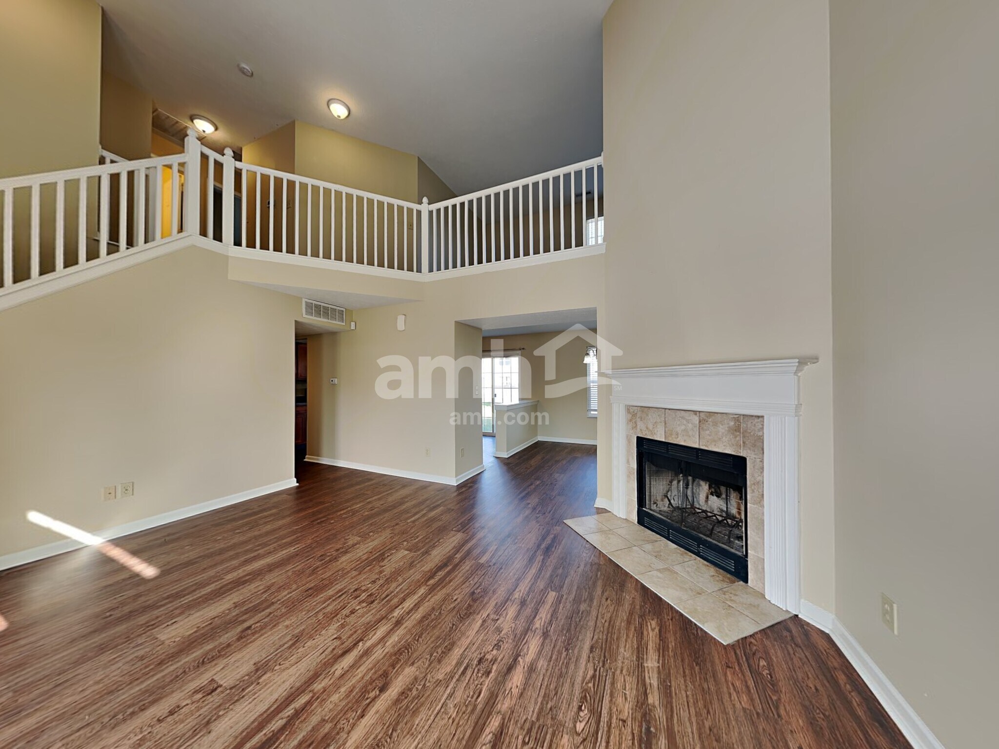 Building Photo - 5633 Rambling Dr