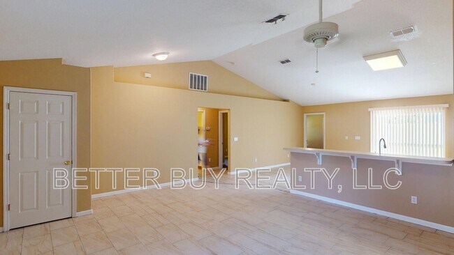 Building Photo - 18 Lloleeta Path
