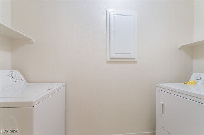 Building Photo - 7290 Victoria Oak Ct
